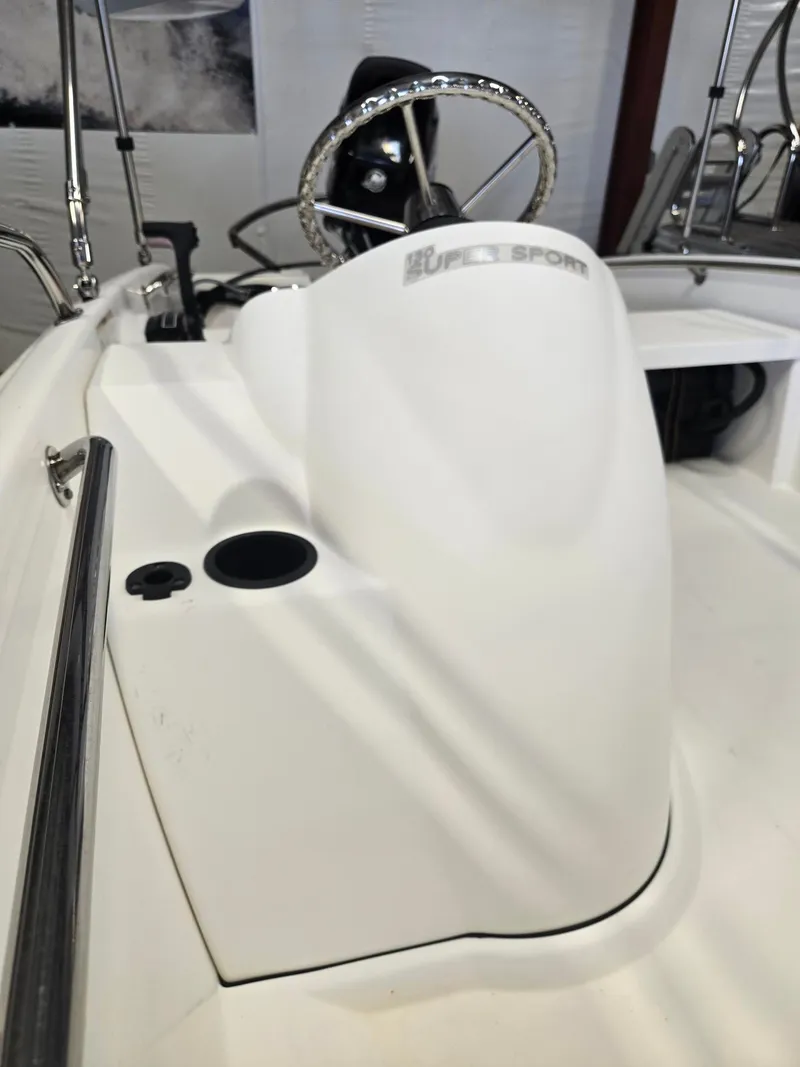 Slide: The Image of Boston Whaler 130 Super Sport 2011 - 8