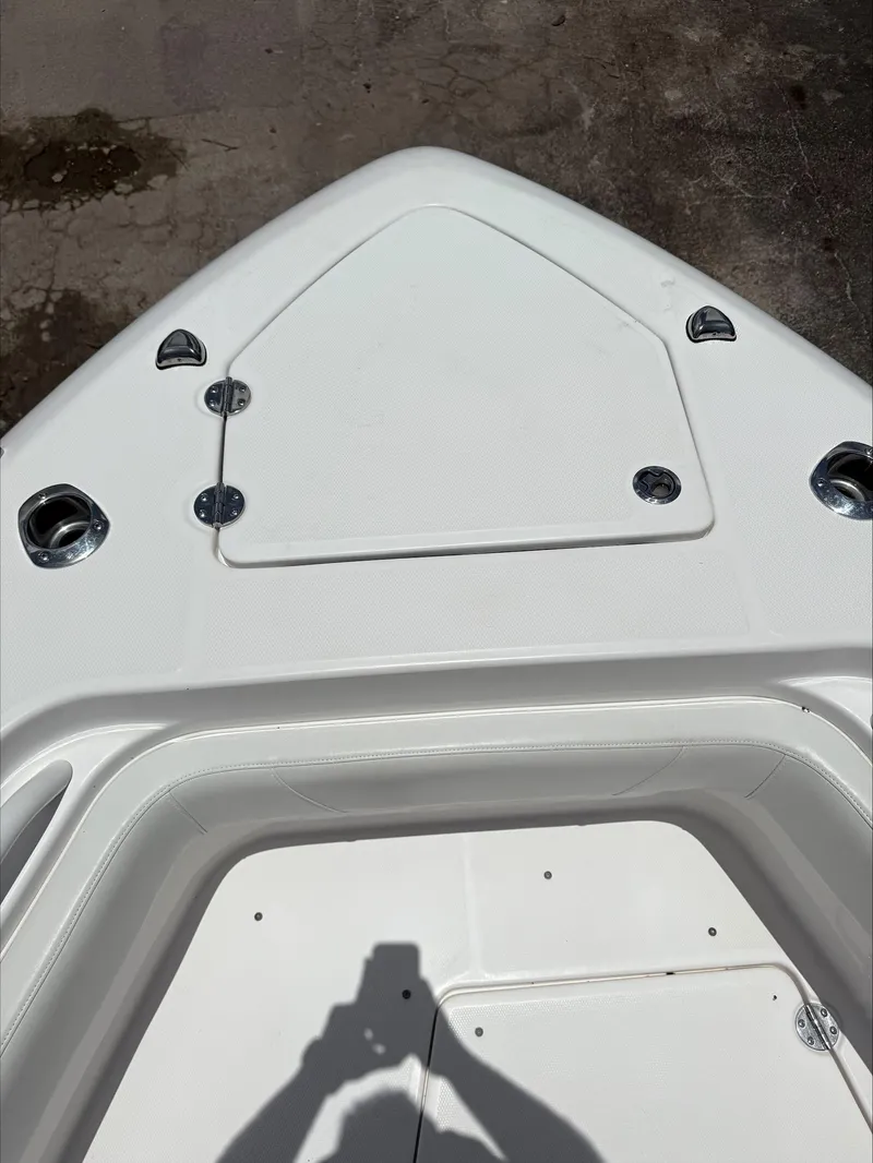 Slide: The Image of Everglades 355 Center Console 2019 - 10