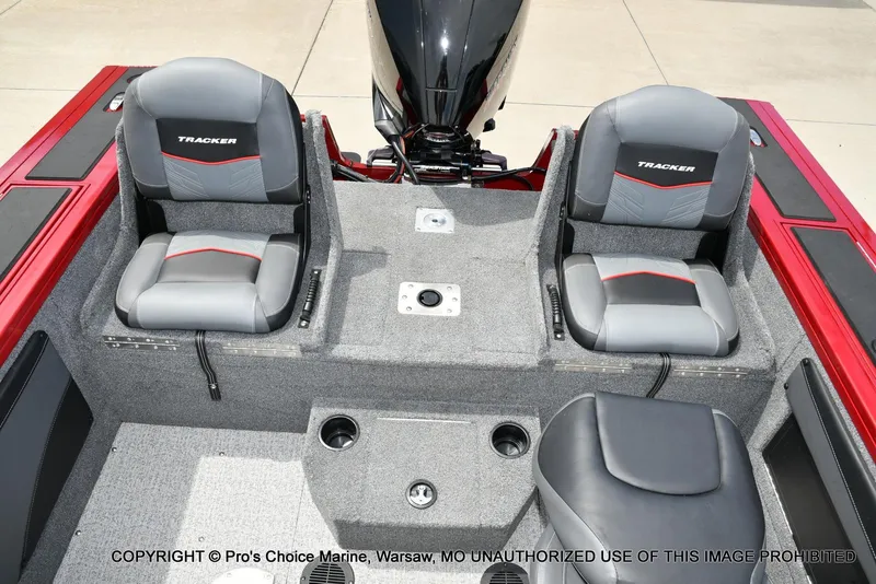 Slide: The Image of Tracker Targa V-19 Combo w/225HP Pro-XS 2023 - 12