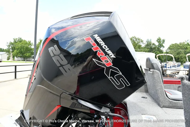 Slide: The Image of Tracker Targa V-19 Combo w/225HP Pro-XS 2023 - 14