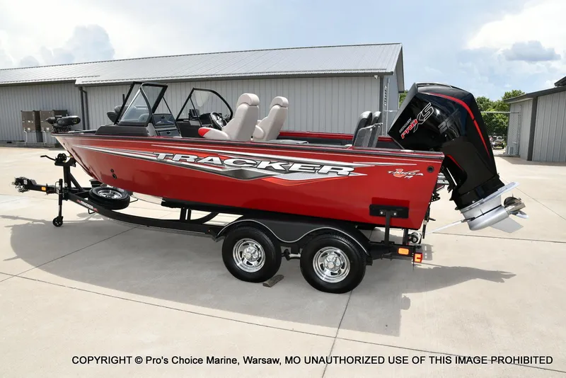 Slide: The Image of Tracker Targa V-19 Combo w/225HP Pro-XS 2023 - 25