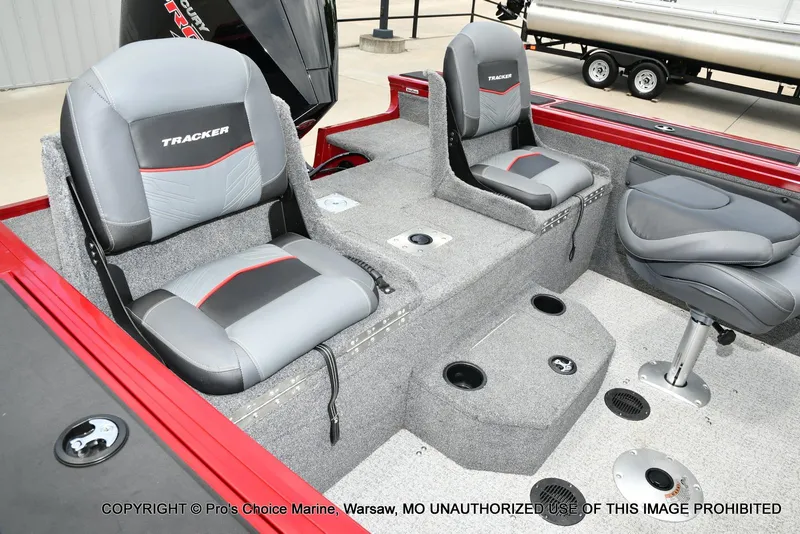 Slide: The Image of Tracker Targa V-19 Combo w/225HP Pro-XS 2023 - 3