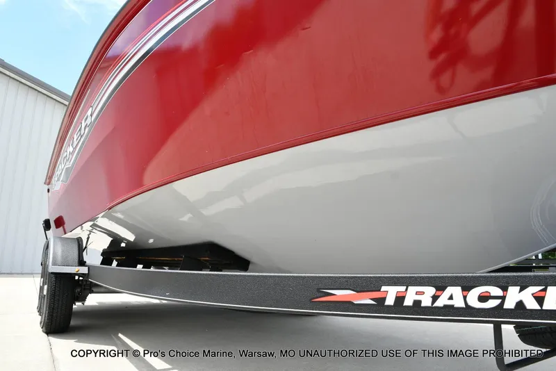 Slide: The Image of Tracker Targa V-19 Combo w/225HP Pro-XS 2023 - 32