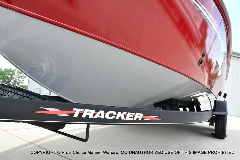 Slide: The Image of Tracker Targa V-19 Combo w/225HP Pro-XS 2023 - 33