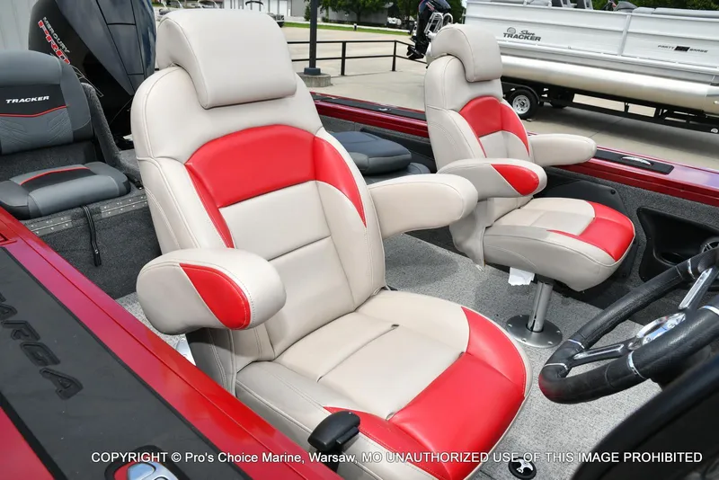 Slide: The Image of Tracker Targa V-19 Combo w/225HP Pro-XS 2023 - 36