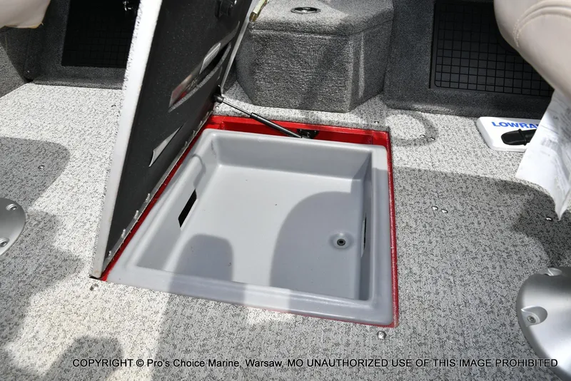 Slide: The Image of Tracker Targa V-19 Combo w/225HP Pro-XS 2023 - 48