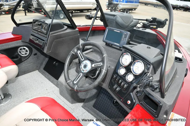 Slide: The Image of Tracker Targa V-19 Combo w/225HP Pro-XS 2023 - 6