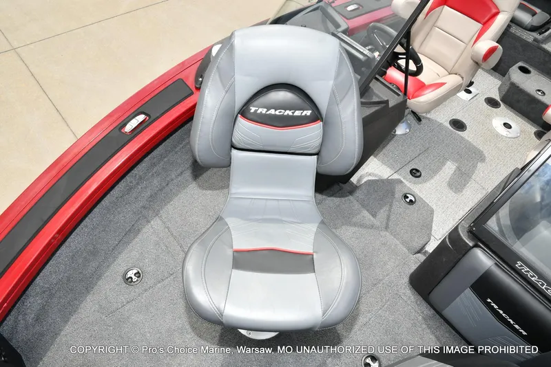 Slide: The Image of Tracker Targa V-19 Combo w/225HP Pro-XS 2023 - 69