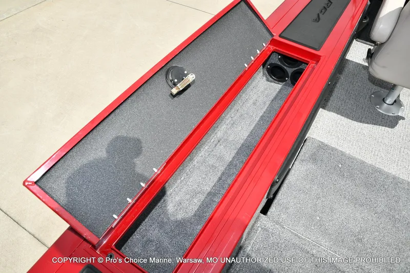 Slide: The Image of Tracker Targa V-19 Combo w/225HP Pro-XS 2023 - 86