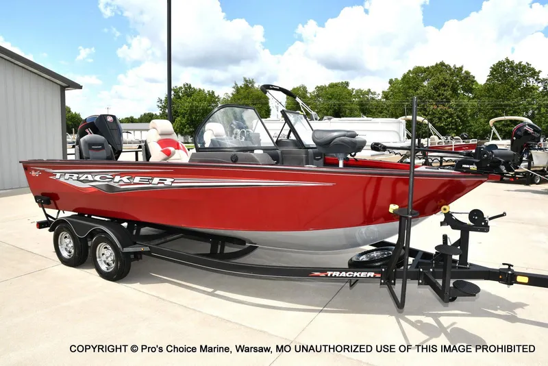 Slide: The Image of Tracker Targa V-19 Combo w/225HP Pro-XS 2023 - 91