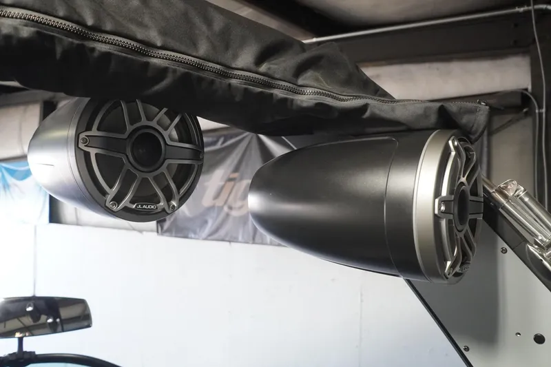 Slide: The Image of MB B52 23 Classic 2024 - 54