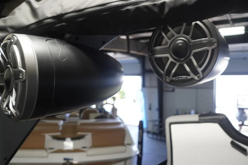 Slide: The Image of MB B52 23 Classic 2024 - 55