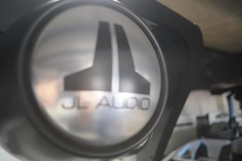 Slide: The Image of MB B52 23 Classic 2024 - 58