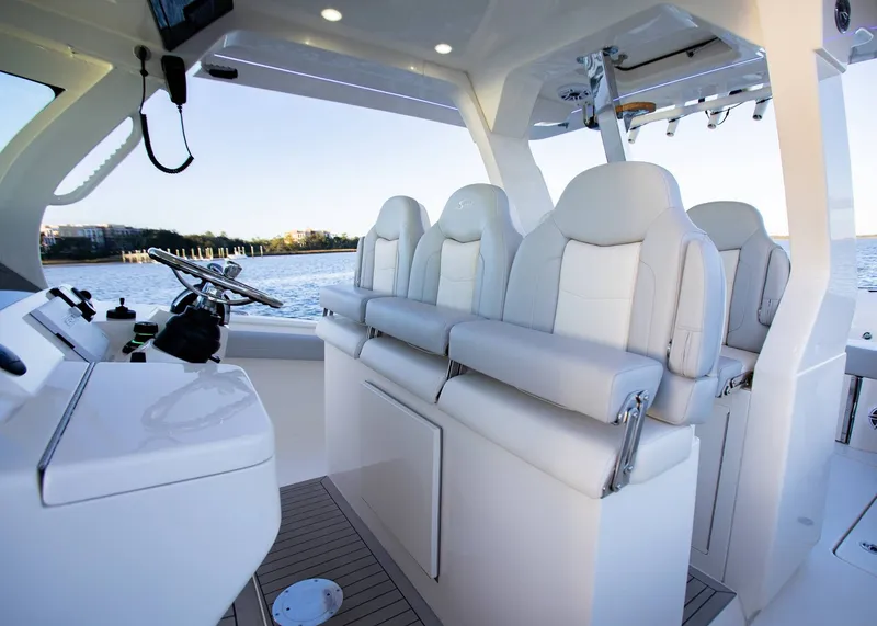 Slide: The Image of Scout 425 LXF 2026 - 16