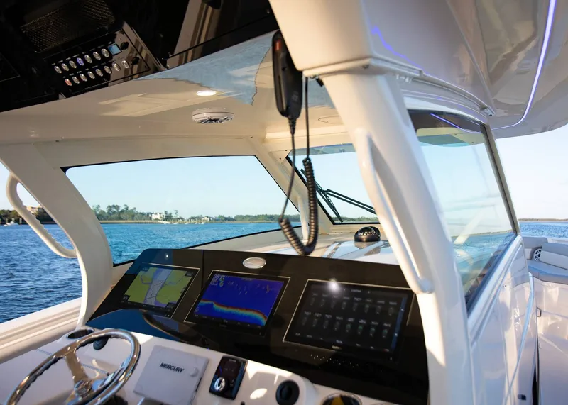 Slide: The Image of Scout 425 LXF 2026 - 19