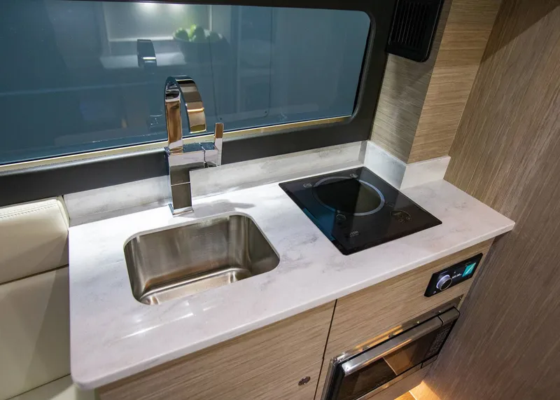 Slide: The Image of Scout 425 LXF 2026 - 27