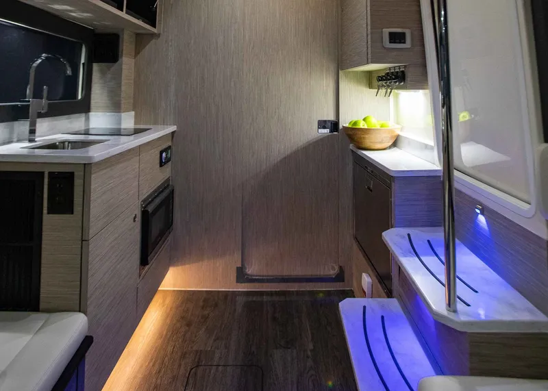 Slide: The Image of Scout 425 LXF 2026 - 30