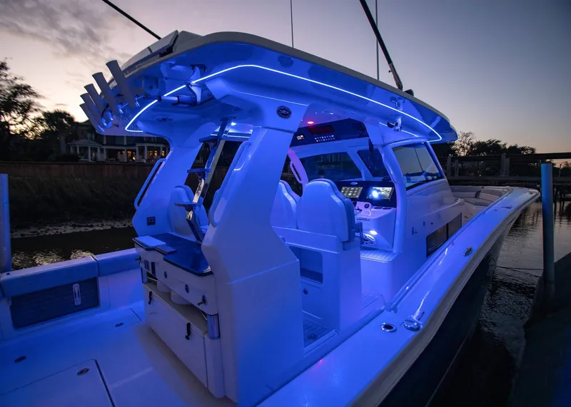 Slide: The Image of Scout 425 LXF 2026 - 32