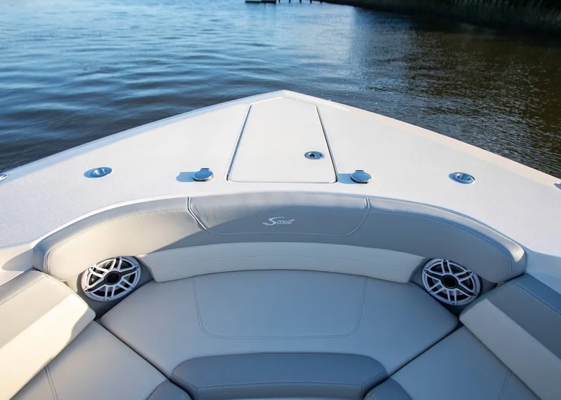 Slide: The Image of Scout 425 LXF 2026 - 5