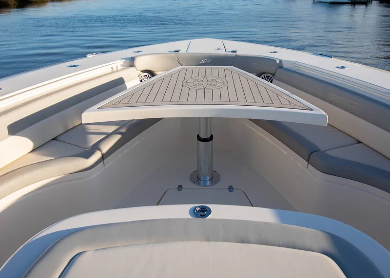 Slide: The Image of Scout 425 LXF 2026 - 7