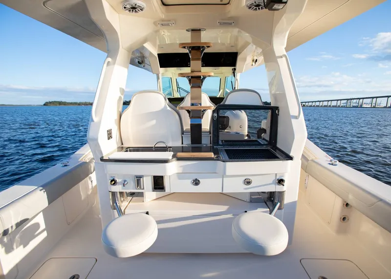 Slide: The Image of Scout 425 LXF 2026 - 9