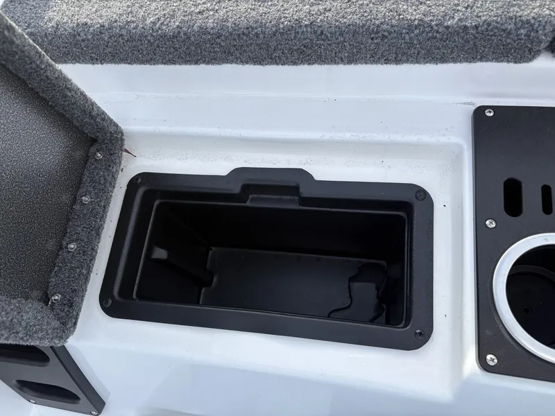 Slide: The Image of Falcon Boats 18 Freedom 2025 - 22