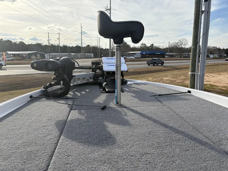 Slide: The Image of Falcon Boats 18 Freedom 2025 - 24