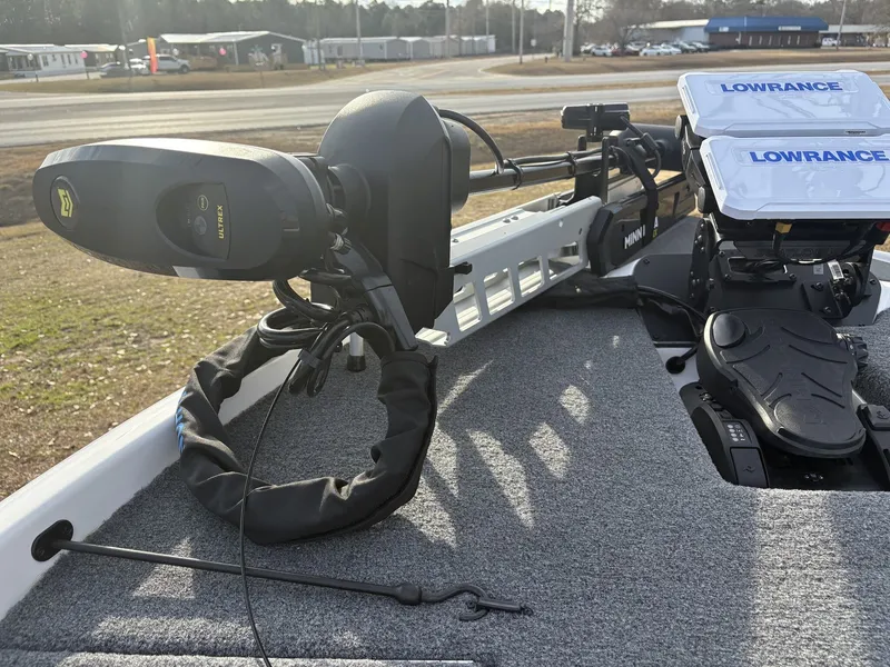 Slide: The Image of Falcon Boats 18 Freedom 2025 - 30