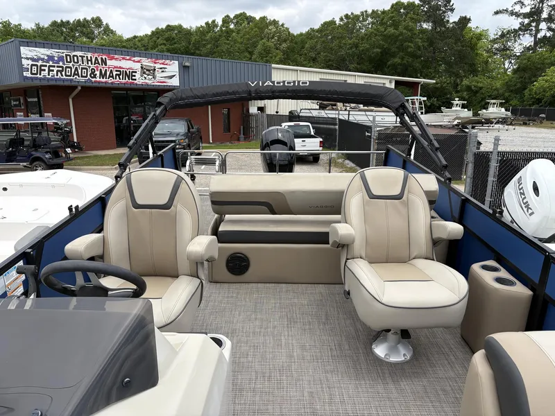 Slide: The Image of Viaggio Lago V L22S 2022 - 3