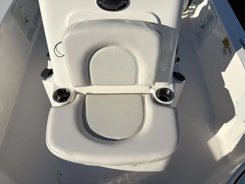 Slide: The Image of Sea Born FX FX21 2024 - 21