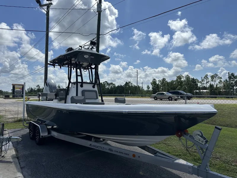 Slide: The Image of Sea Born FX FX25 2024 - 1