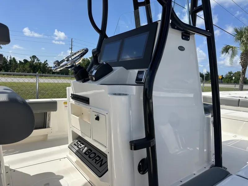 Slide: The Image of Sea Born FX FX25 2024 - 4