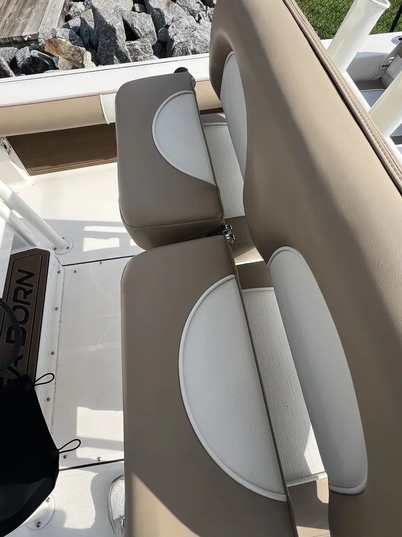 Slide: The Image of Sea Born FX FX22 2025 - 13