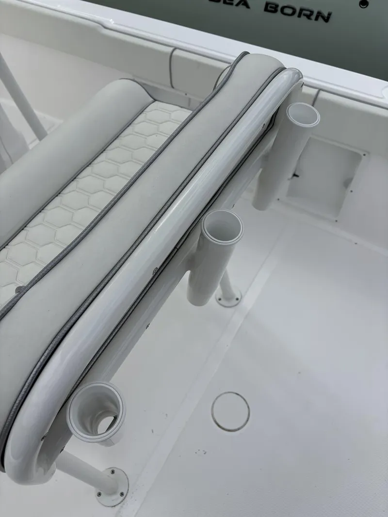 Slide: The Image of Glasstream 240ccx 2024 - 12