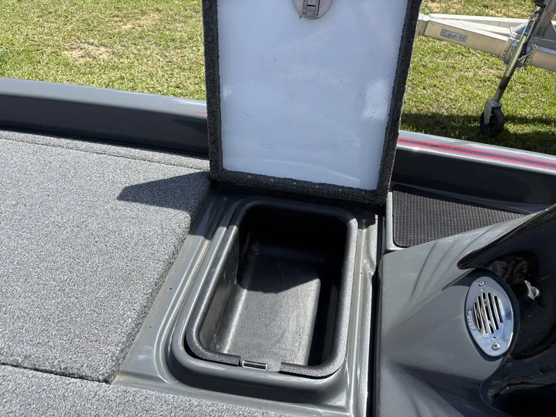 Slide: The Image of Phoenix Bass Boat 920 Elite 2023 - 18