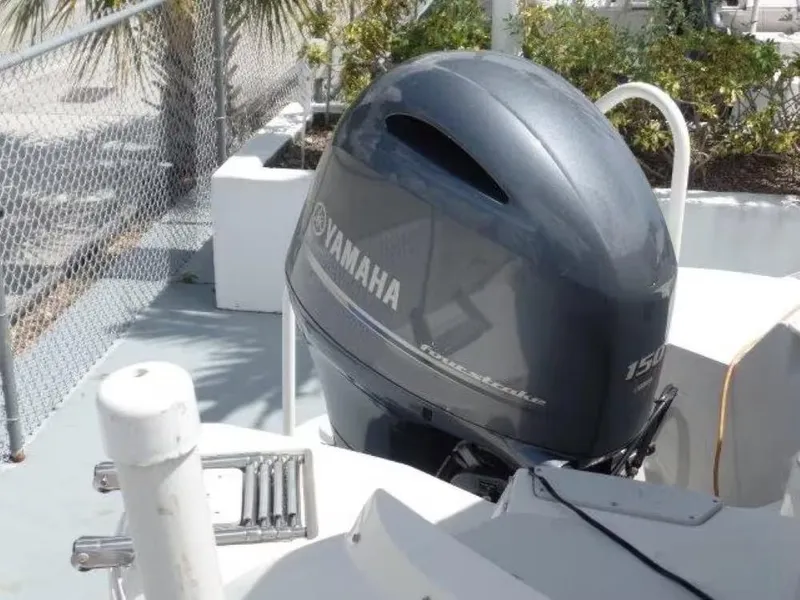 Slide: The Image of Stingray 214 LR 2019 - 13