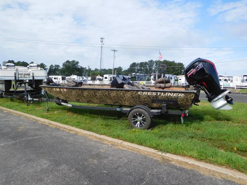 Slide: The Image of Crestliner XF189 2022 - 4