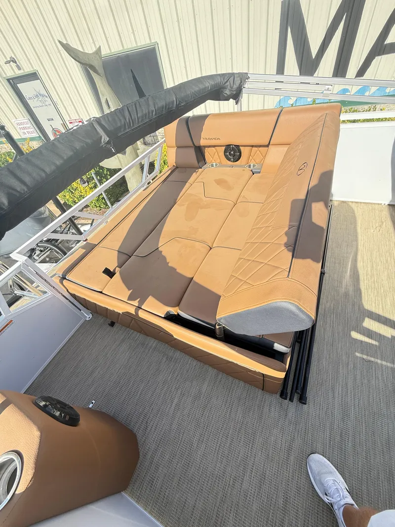 Slide: The Image of Veranda VX25DCVL 2025 - 21