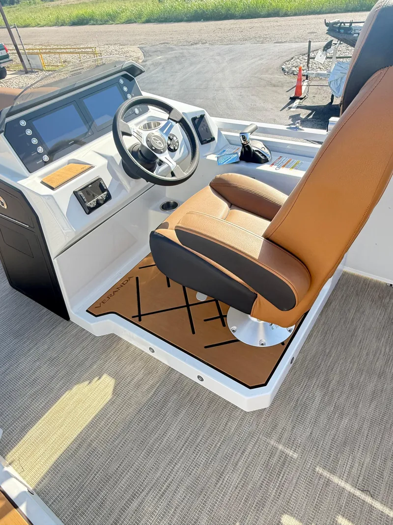 Slide: The Image of Veranda VX25DCVL 2025 - 28