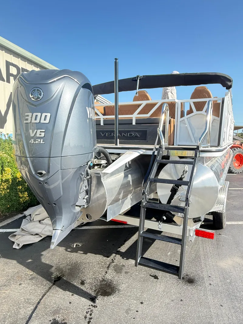 Slide: The Image of Veranda VX25DCVL 2025 - 4