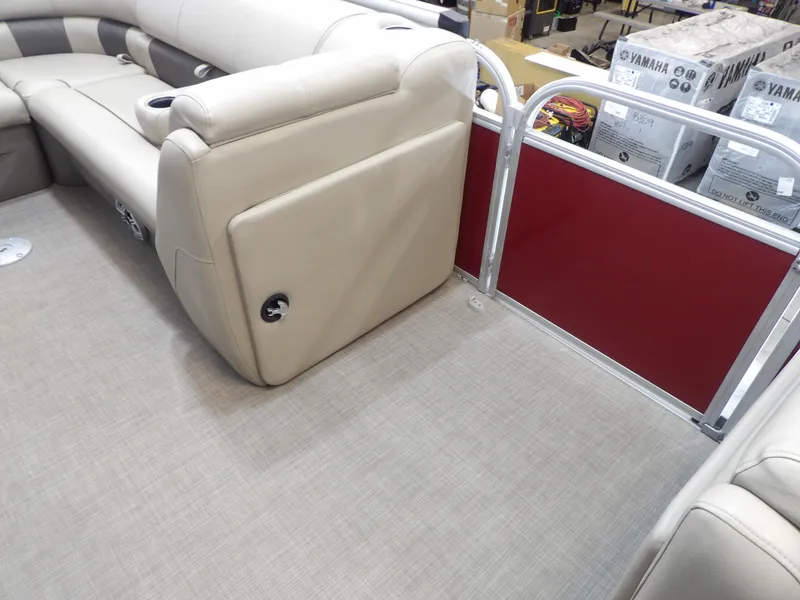 Slide: The Image of Sun Tracker Party Barge 20 DLX 2023 - 13