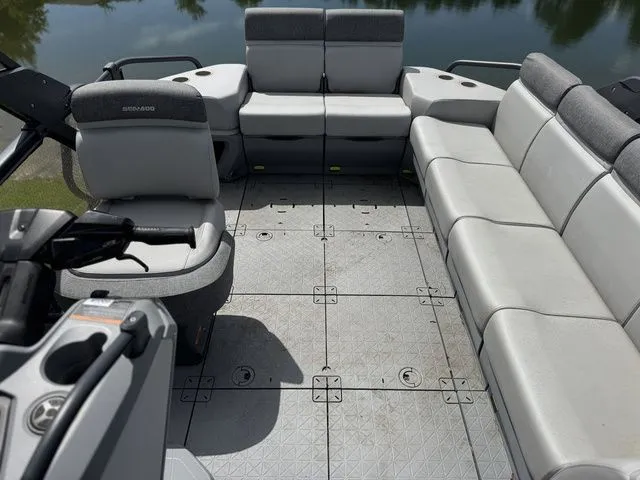 Slide: The Image of Sea-Doo Switch Sport 21 2023 - 15