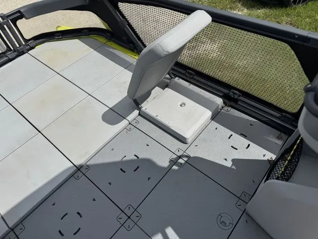 Slide: The Image of Sea-Doo Switch Sport 21 2023 - 20