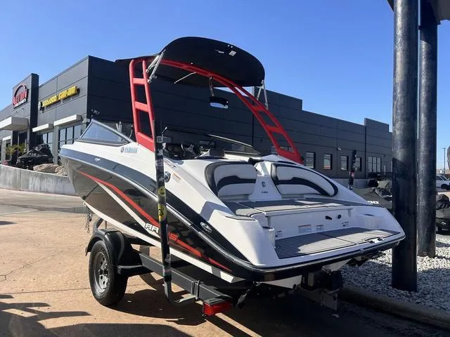 Slide: The Image of Yamaha AR195 2019 - 3