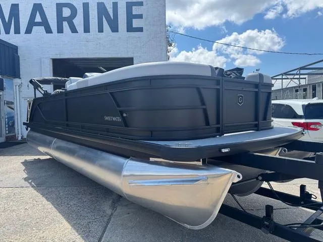 Slide: The Image of Godfrey Sweetwater 2286 SFL Tritoon - Yamaha 150 2026 - 16