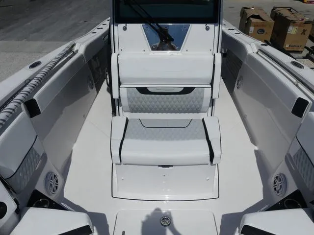 Slide: The Image of Blackfin 272 CC 2026 - 21