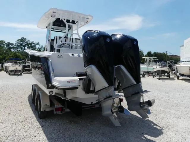 Slide: The Image of Blackfin 272 CC 2026 - 4