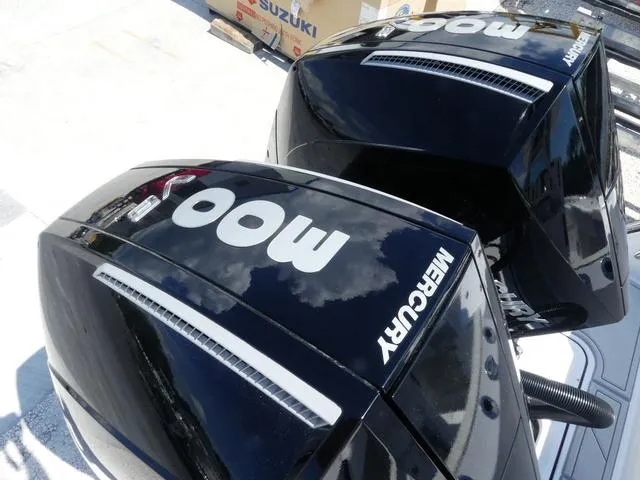 Slide: The Image of Blackfin 272 CC 2026 - 6