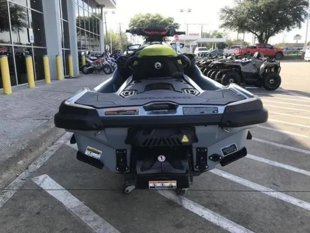 Slide: The Image of Sea-Doo RXT-X 2025 - 11