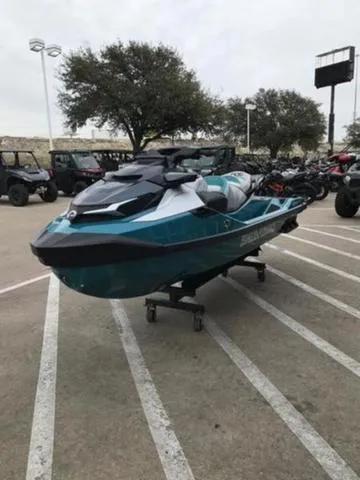 Slide: The Image of Sea-Doo GTX 2025 - 4